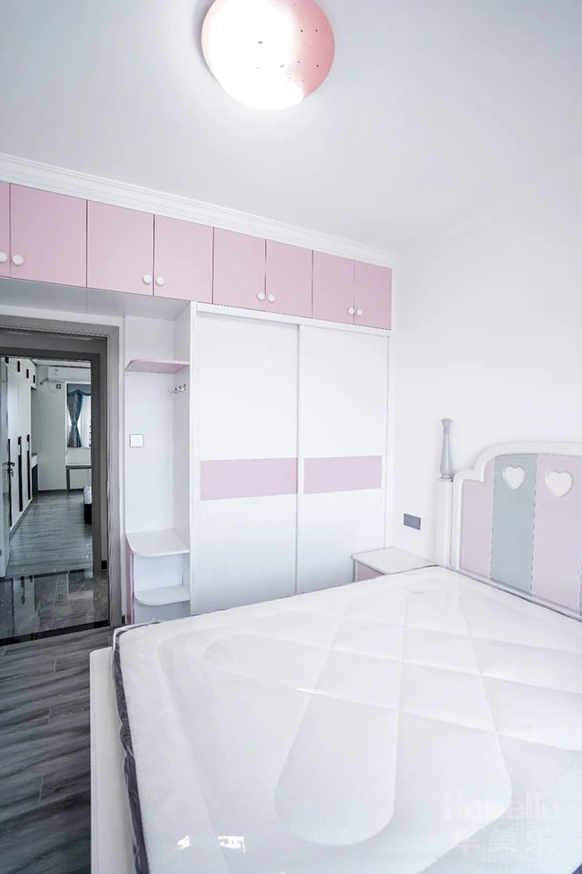 140㎡簡(jiǎn)約四居，用低調(diào)的軟裝搭配打造實(shí)用之家